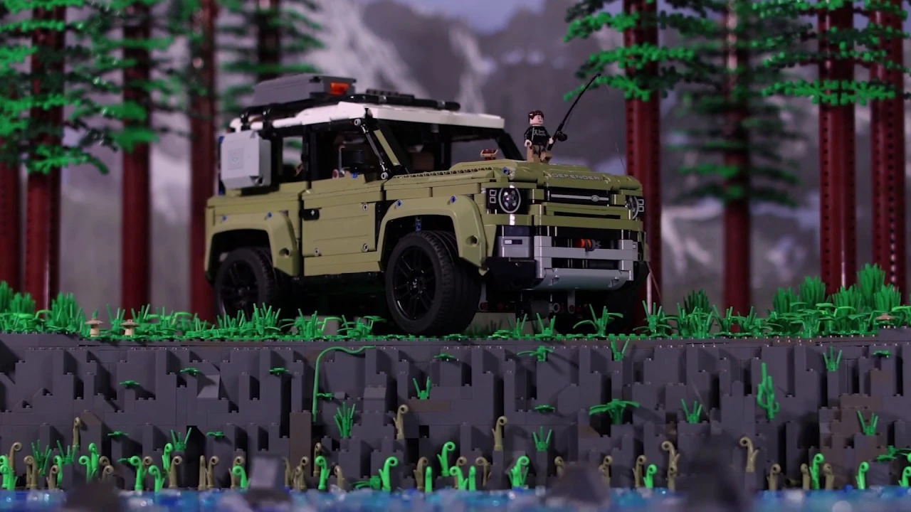 LEGO TECHNIC Land Rover DEFENDER 90 – Bear Grylls’ smallest adventure yet!